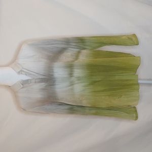 Elie Tahari Tie Dye gray green light weigh blouse, top Button Down Long Sleeve,